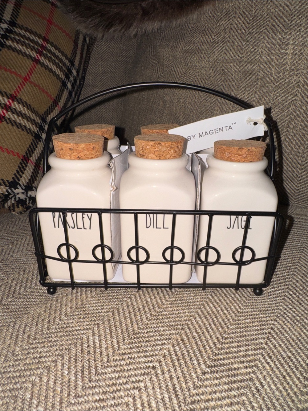 NWT RAE DUNN CERAMIC 6 PIECE SPICE JAR AND METAL CADDY